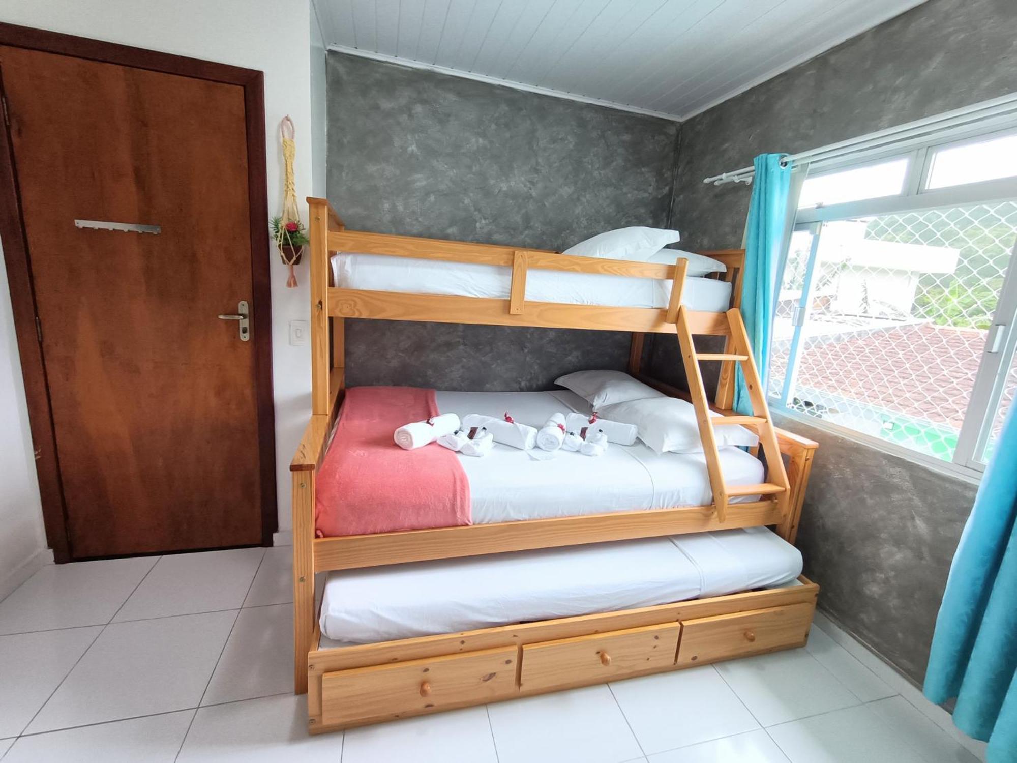 גוברנדור סלסו רמוס Hostel Casa Da Vo Rosa מראה חיצוני תמונה